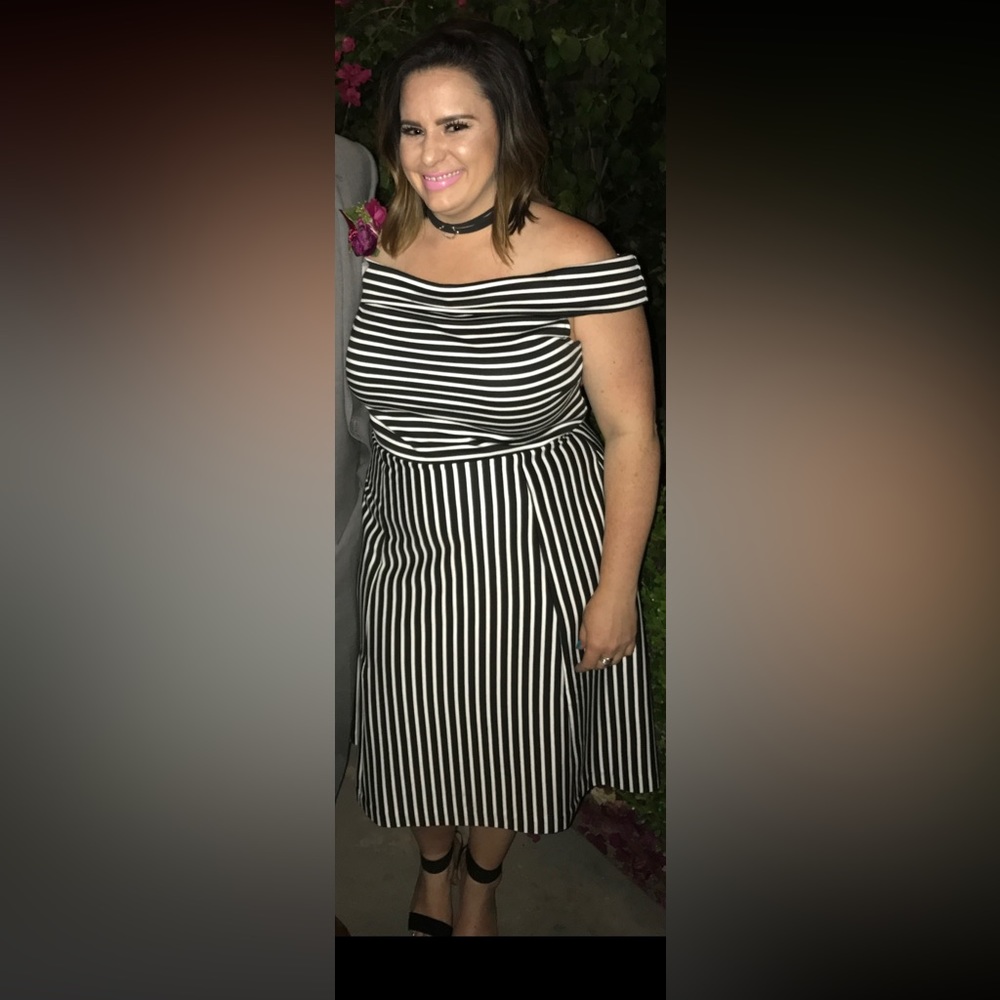 Banana republic black and white dress- size 12